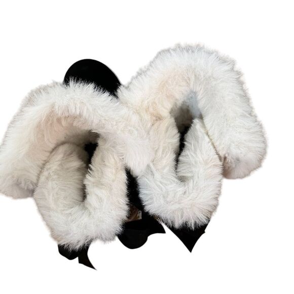 Juicy Couture ~ Girls Fur lined Black Suede booties with bling/sparkle ~ size 4 - Picture 13 of 13